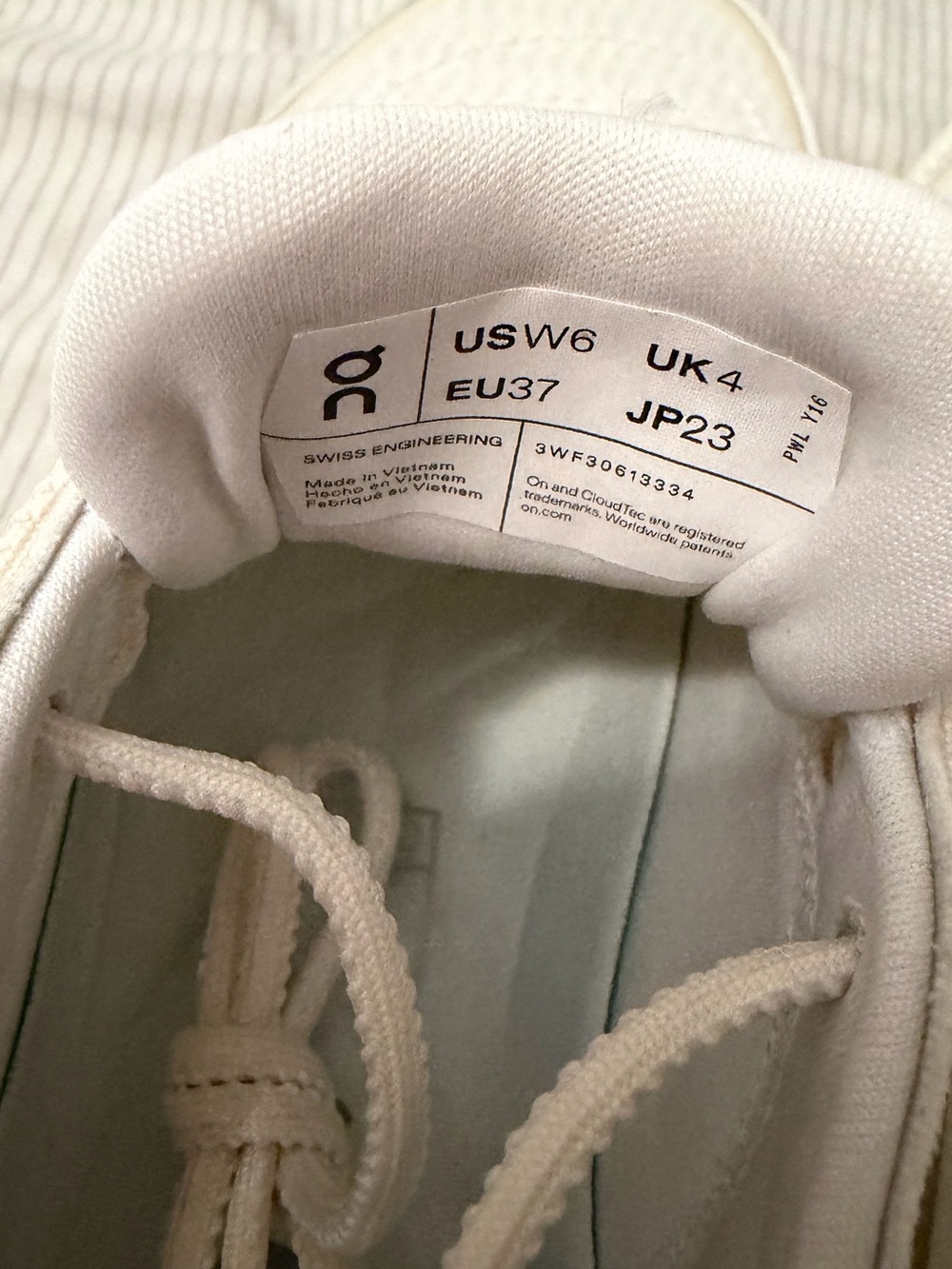 On Running Cloudzone Moon Women's Running Shoes - Ivory | Ivory size 6 - Picture 7 of 7